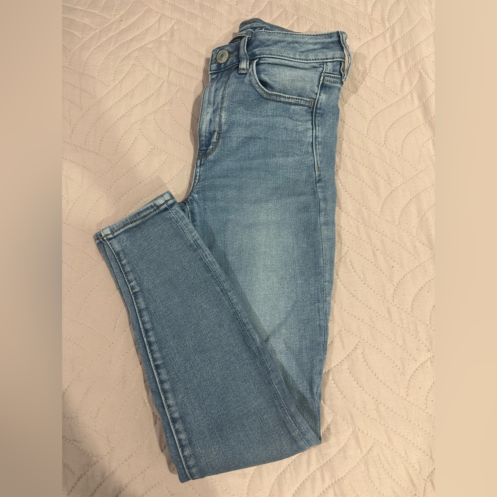 American Eagle Hi Rise Jegging 6 Short